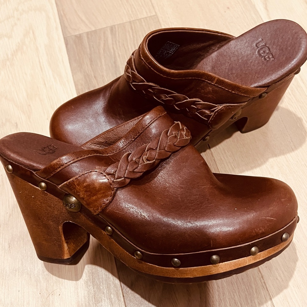 Brown UGG Kaylee braided leather mule size 6